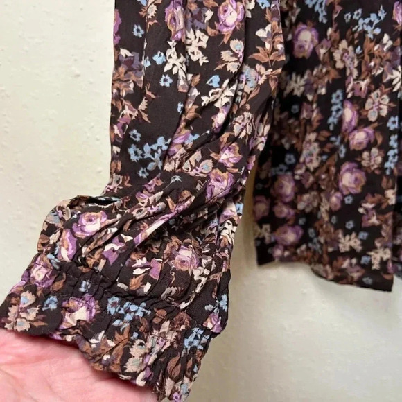 2/$30 Olivaceous Size Medium Floral Flowy Boho Romantic Top Blouse Shirt - Picture 9 of 9